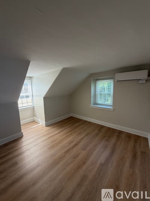 Newtown Apartment: 18 Barclay St