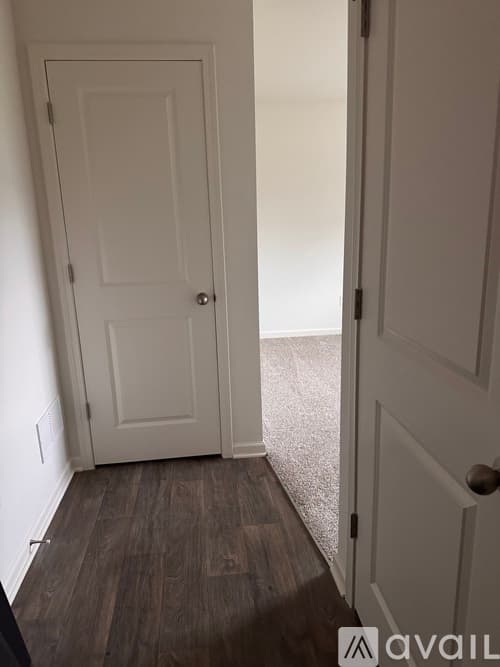 Wonder Lake Apartment: 6551 Sassafras Wy