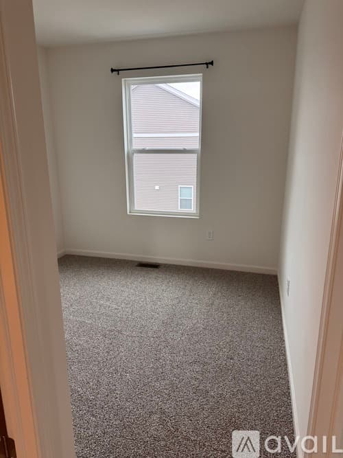 Wonder Lake Apartment: 6551 Sassafras Wy