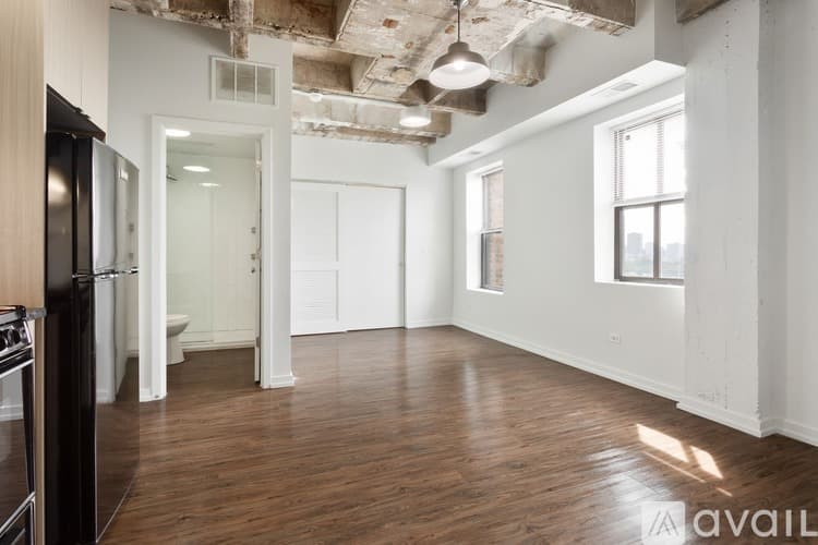 Chicago Apartment: 1325 W Wilson Ave