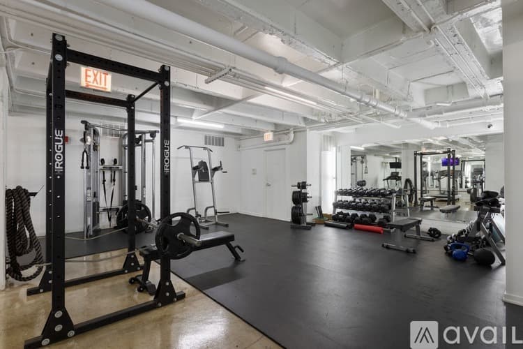 Chicago Apartment: 1325 W Wilson Ave