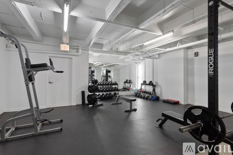 Chicago Apartment: 1325 W Wilson Ave