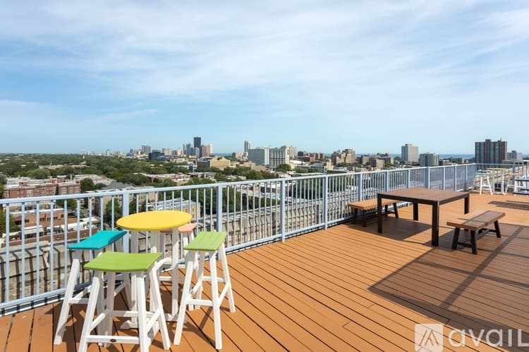 Chicago Apartment: 1325 W Wilson Ave