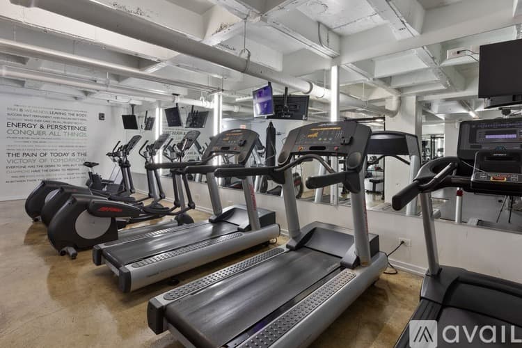 Chicago Apartment: 1325 W Wilson Ave