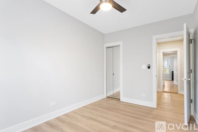 Chicago Apartment: 1521 W Sherwin Ave