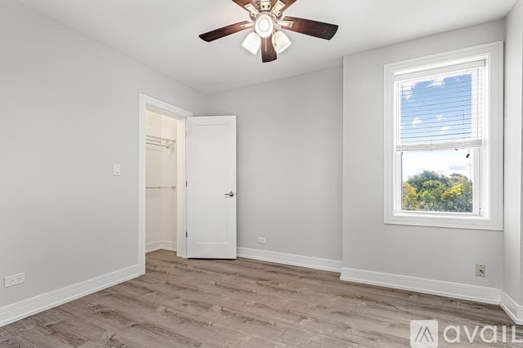 Chicago Apartment: 1521 W Sherwin Ave