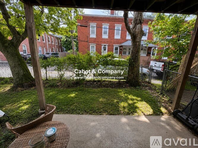 Boston Apartment: 2 Mead St