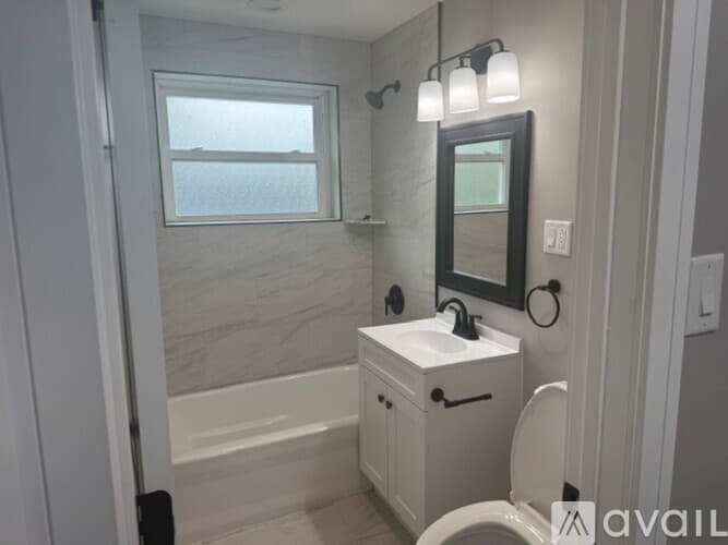 Calumet Park Apartment: 843 W 123rd St