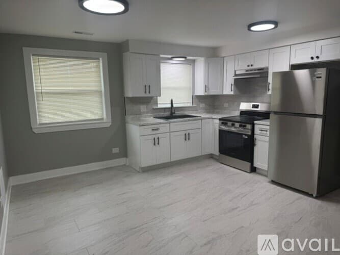 Calumet Park Apartment: 843 W 123rd St