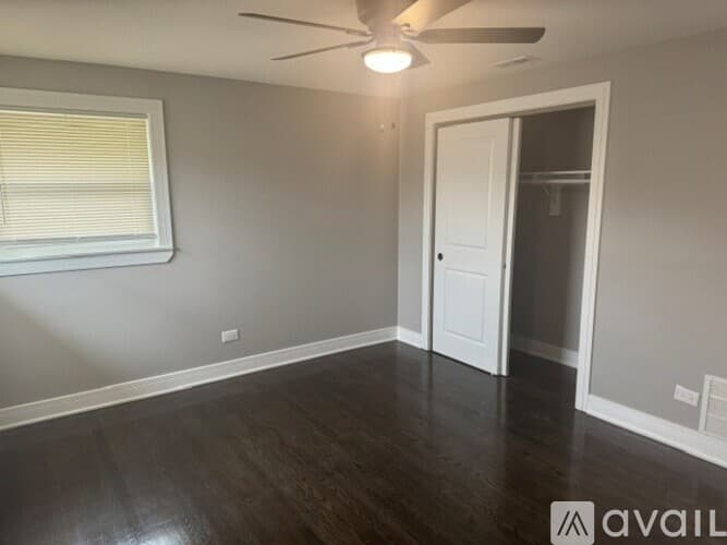 Calumet Park Apartment: 843 W 123rd St