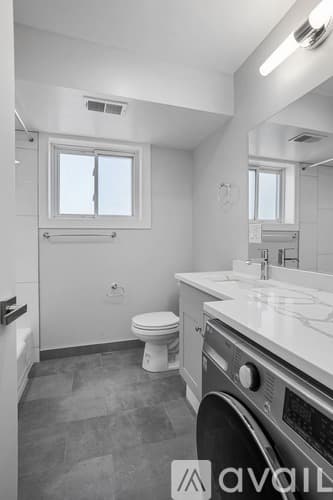Chicago Apartment: 2333 W Lunt Ave