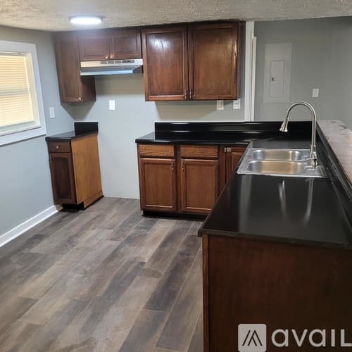Jacksonville House: 6773 Barth Rd