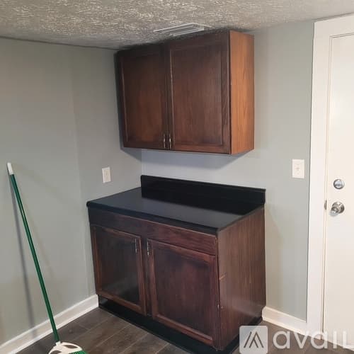 Jacksonville House: 6773 Barth Rd
