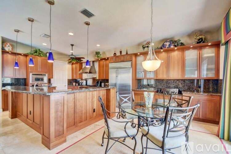 Boca Raton House: 3048 NE 7th Dr