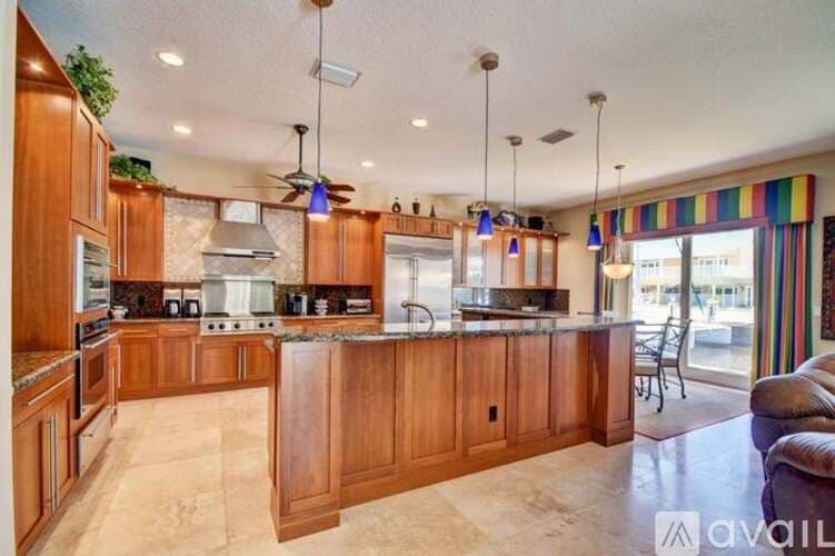 Boca Raton House: 3048 NE 7th Dr