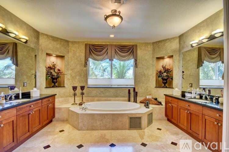 Boca Raton House: 3048 NE 7th Dr