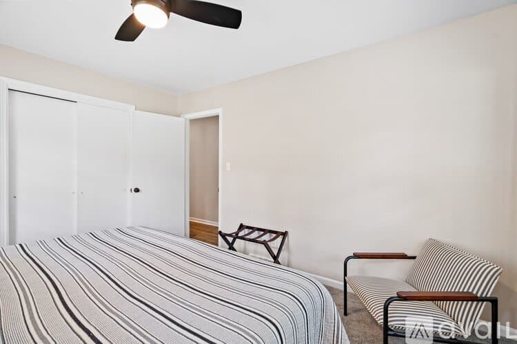 Greensboro House: 205 Buchanan Church Rd