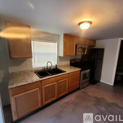 Jacksonville House: 7222 Macklin St