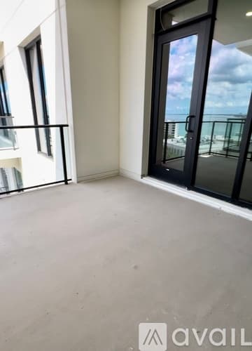 Tampa Apartment: 5498 Bay Center Dr