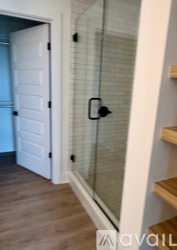 Tampa Apartment: 5498 Bay Center Dr