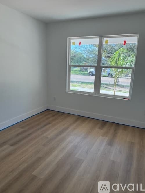 St. Petersburg House: 4511 18th Avenue South