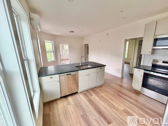 Portland Apartment: 23 Pembroke St