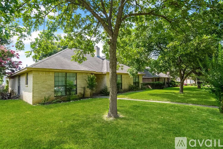 Temple House: 4417 Lone Star Trail