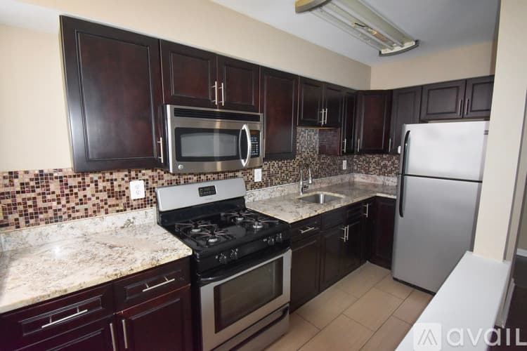 Philadelphia Apartment: 4714 Chestnut St