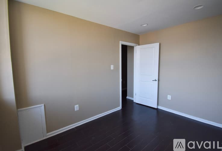 Philadelphia Apartment: 4714 Chestnut St