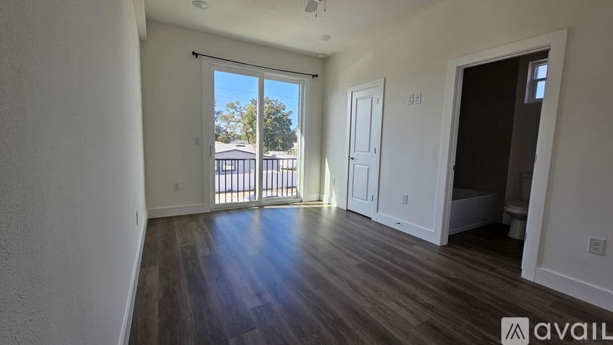 Tampa Townhome: 3609 N 53rd St