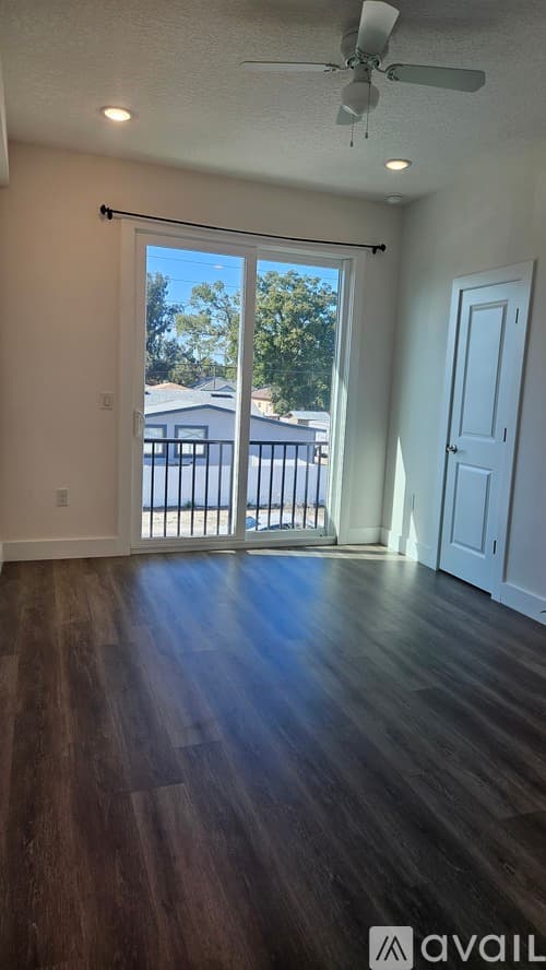 Tampa Townhome: 3609 N 53rd St