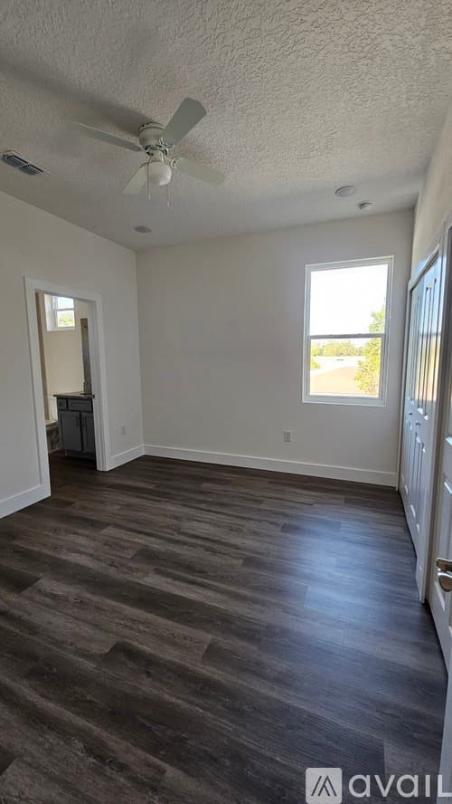 Tampa Townhome: 3609 N 53rd St