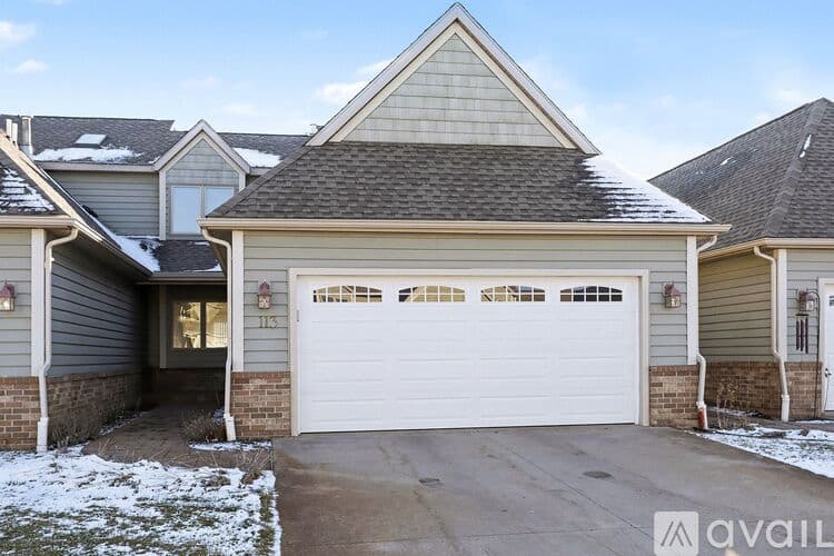 Battle Creek House: 113 Clubhouse Drive
