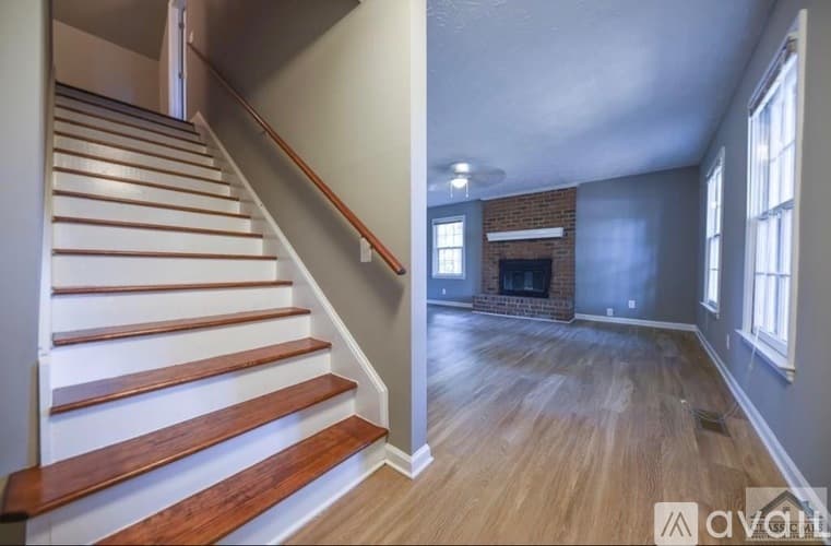 Watkinsville House: 1081 Jimmy Daniel Road