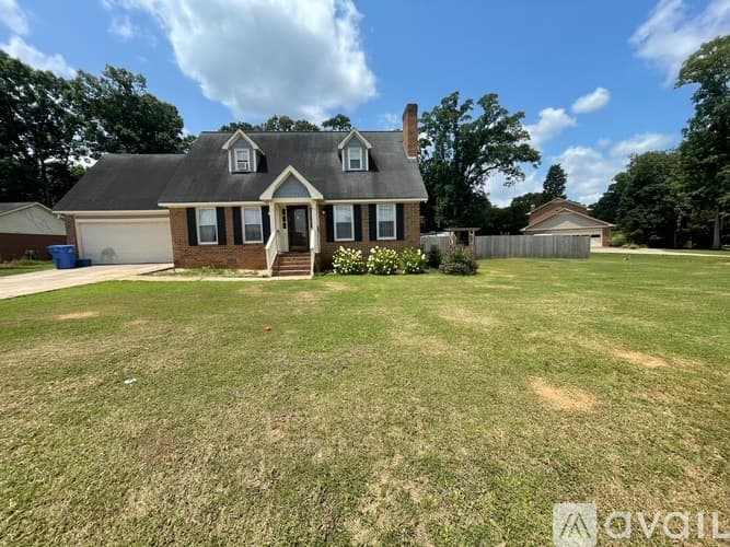 Watkinsville House: 1081 Jimmy Daniel Road