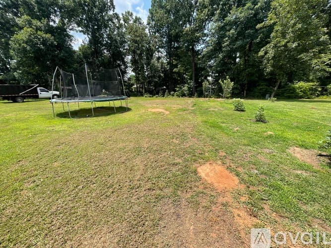 Watkinsville House: 1081 Jimmy Daniel Road