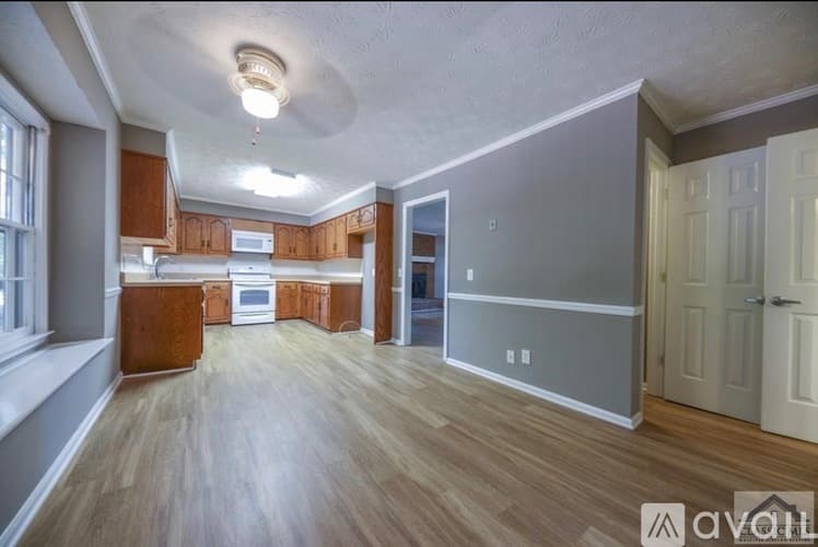 Watkinsville House: 1081 Jimmy Daniel Road