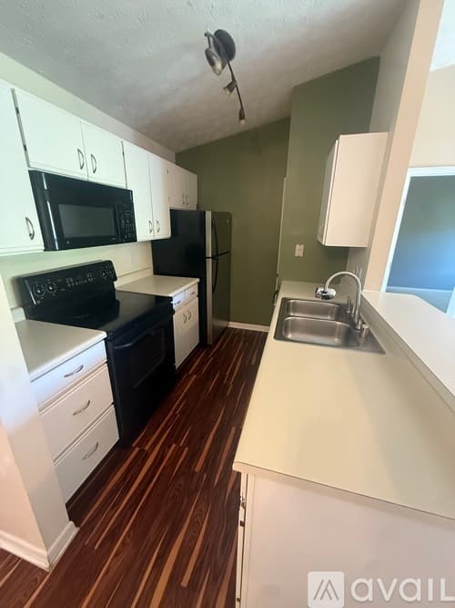 Southgate Apartment: 10 Woodland Hills Dr