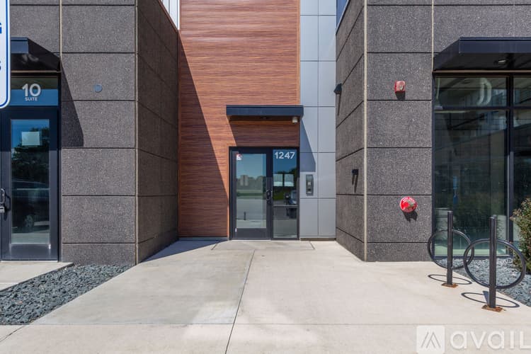 Mankato Apartment: 1247 Range St