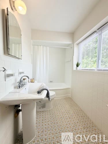 St. Louis Apartment: 5952 Nagel Ave