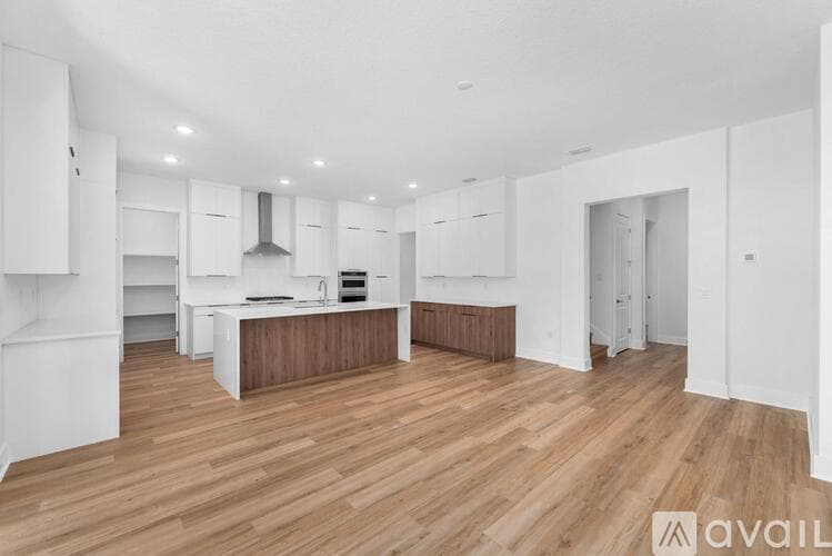 Brooksville House: 6622 Summit View Dr