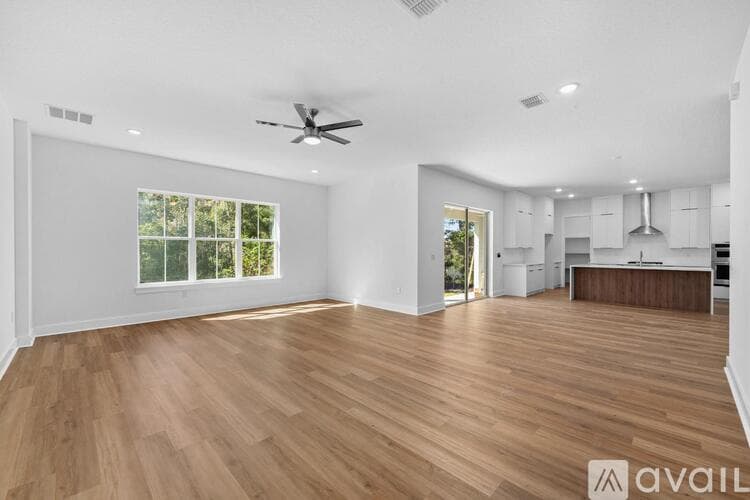 Brooksville House: 6622 Summit View Dr