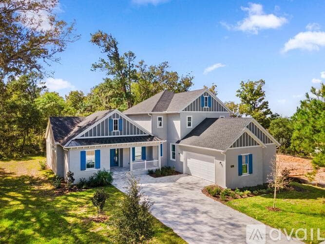 Brooksville House: 6622 Summit View Dr