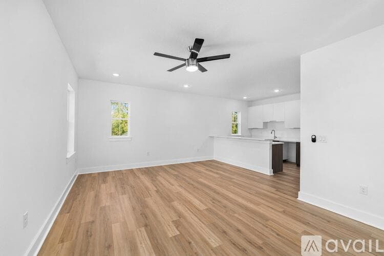 Brooksville House: 6622 Summit View Dr