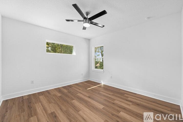 Brooksville House: 6622 Summit View Dr