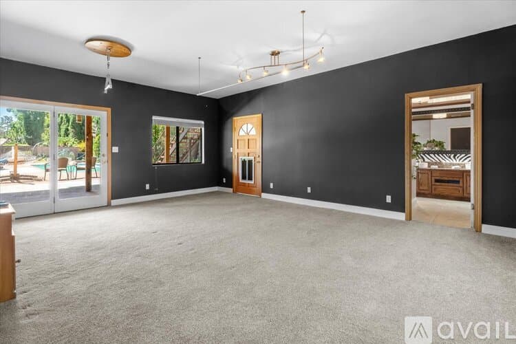 Los Angeles House: Collins St