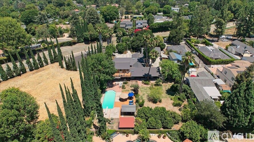 Los Angeles House: Collins St