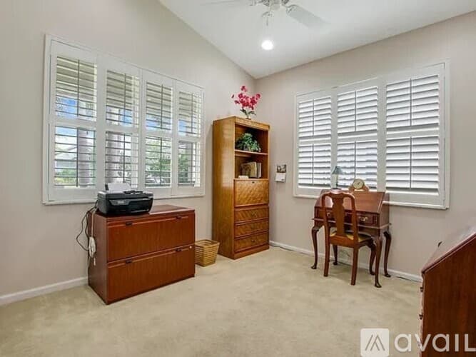 Port St. Lucie House: 122 Northwest Swann Mill Circle