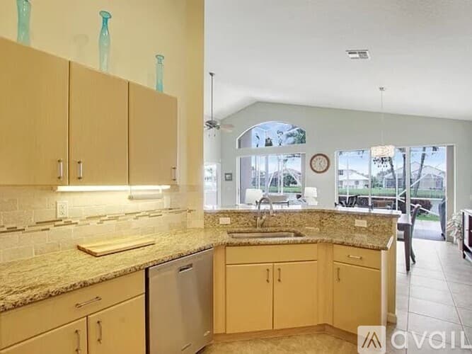 Port St. Lucie House: 122 Northwest Swann Mill Circle