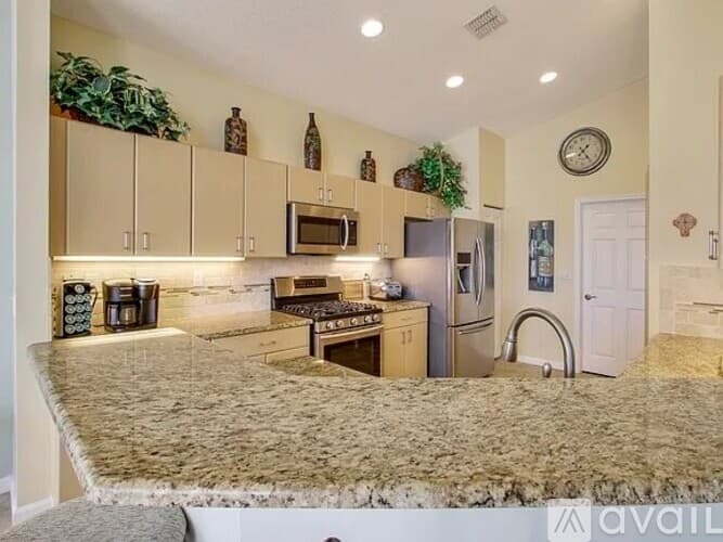 Port St. Lucie House: 122 Northwest Swann Mill Circle